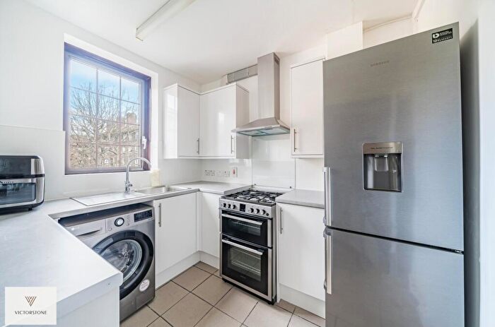 2 Bedroom Apartment To Rent In Provost Estate, London, Greater London, N1