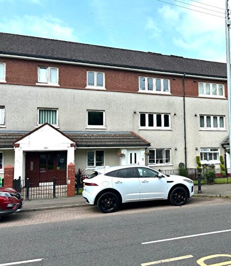 2 Bedroom Flat To Rent In Ardencraig Road, G45