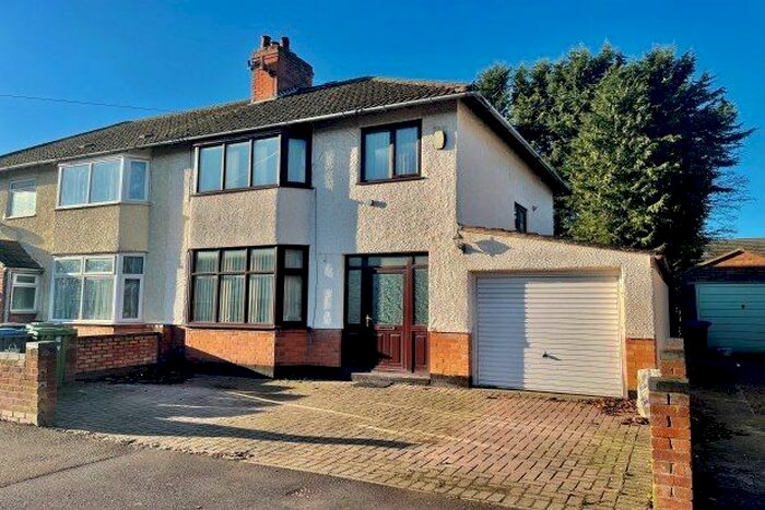 3 Bedroom Property To Rent In Eastlands Road, Rugby CV21