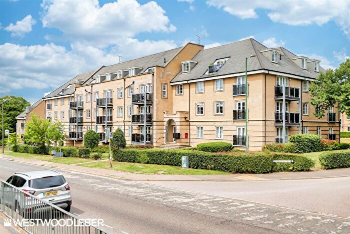 2 Bedroom Flat For Sale In Constables Way, Hertford, SG13