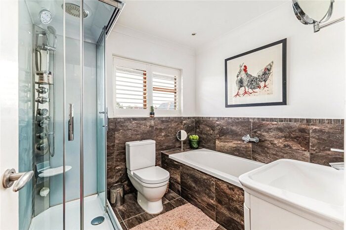 4 Bedroom Detached House For Sale In Manor Road, Salisbury, Wiltshire, SP1