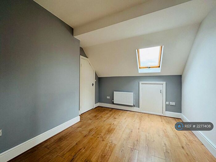 1 Bedroom Flat To Rent In Cranbrook Road, Ilford, IG2