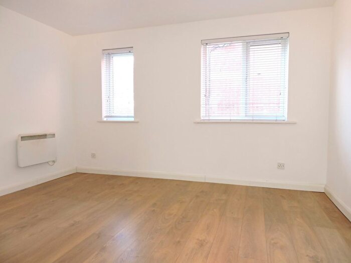 1 Bedroom Flat For Sale In Cobbett Close, Enfield Wash, Middlesex, EN3