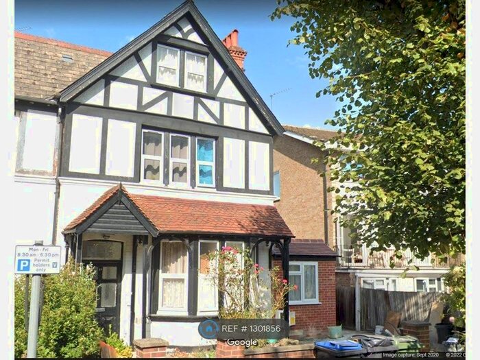 6 Bedroom Flat To Rent In Surbiton, Surbiton KT5