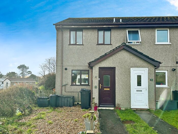 2 Bedroom End Of Terrace House For Sale In Ideal First Home, Helston, TR13