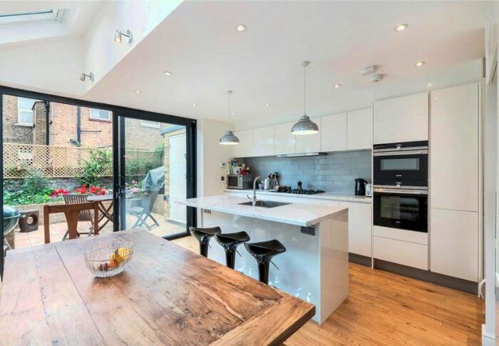 5 Bedroom Property To Rent In Balfern Street, St. Mary's Park, SW11