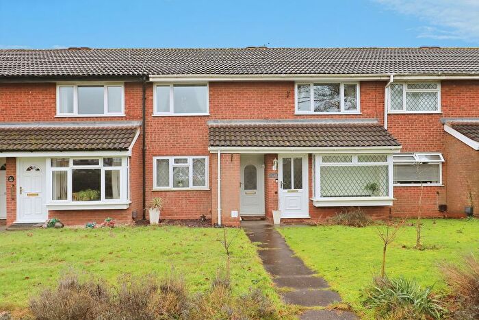 2 Bedroom Maisonette For Sale In Lowry Close, Perton Wolverhampton, Staffordshire, WV6