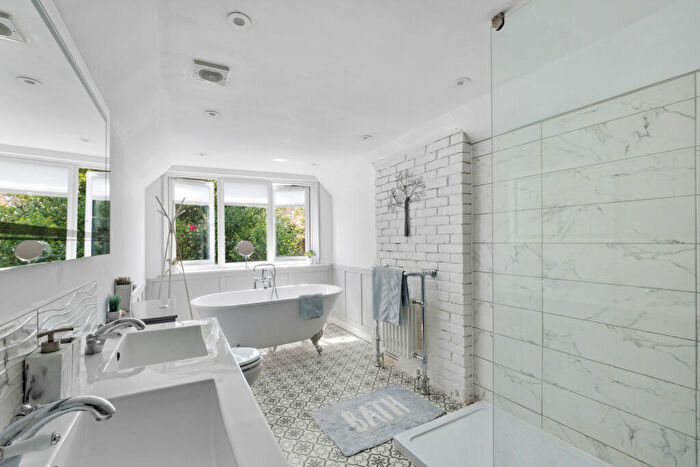 3 Bedroom House For Sale In Wareham, Dorset, BH20 - Photo 3