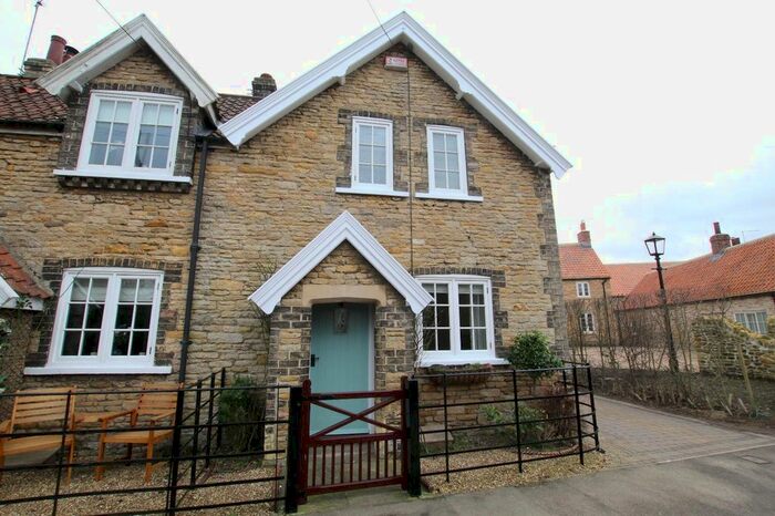 2 Bedroom End Of Terrace House To Rent In Pond View Cottages, Main Street, Brantingham, Brough, HU15
