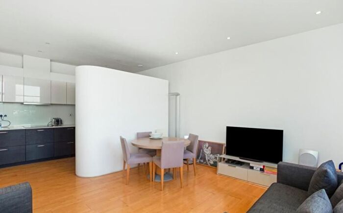 1 Bedroom Flat To Rent In Baker Street, Marylebone, London, W1U