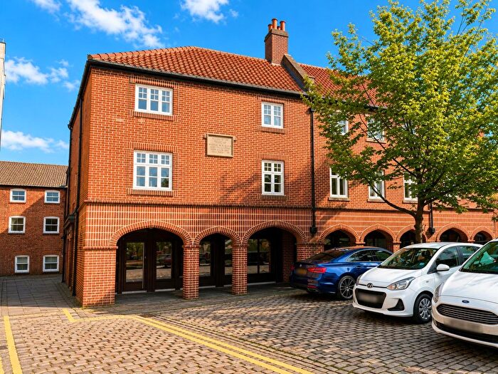 3 Bedroom Flat To Rent In Taylors Court, Newcastle Upon Tyne, NE1