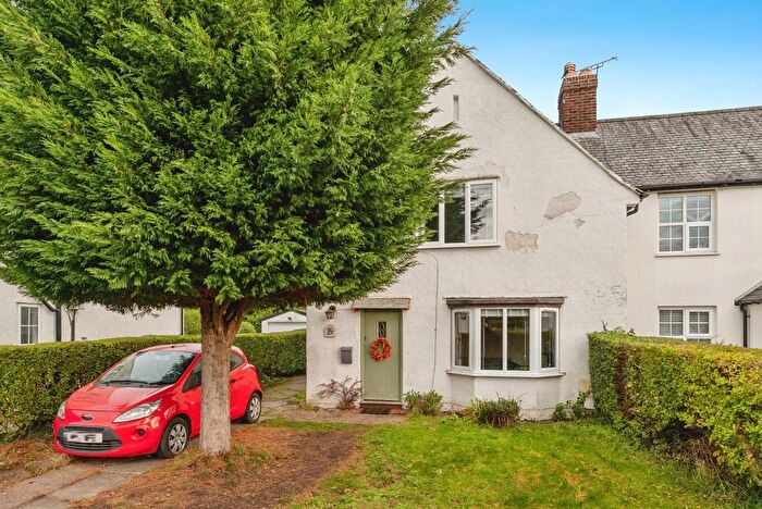 2 Bedroom End Of Terrace House For Sale In Ffordd Estyn, Wrexham, LL11