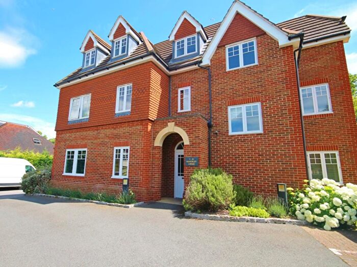1 Bedroom Flat To Rent In Heathlands Close, Sunbury-On-Thames, Surrey, TW16