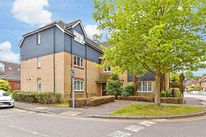 2 Bedroom Flat For Sale In Blackthorn Road, Hersden, Canterbury, Kent, CT3