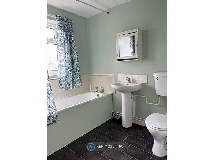 1 Bedroom Flat To Rent In Top, Scunthorpe, DN15
