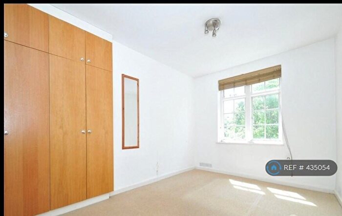 Studio To Rent In Langford Place, London, NW8