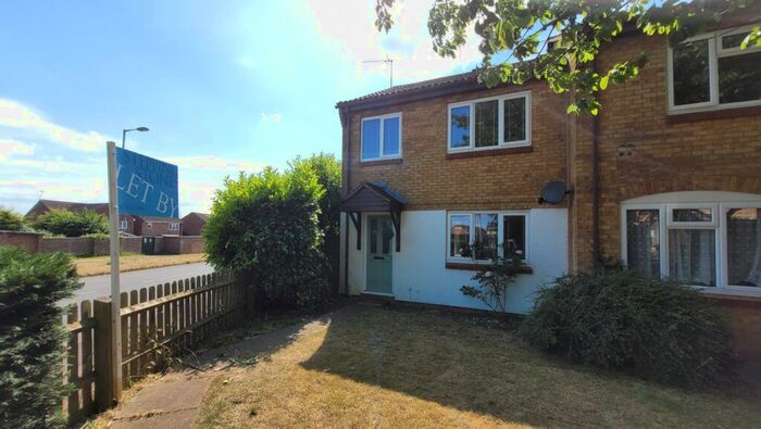 3 Bedroom End Of Terrace House To Rent In Rye Close, Banbury, Oxon, OX16