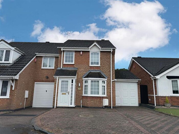 3 Bedroom Semi-Detached House To Rent In Kenley Way, Solihull, B91