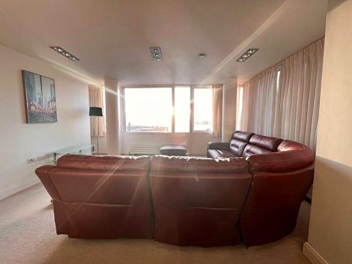 2 Bedroom Flat To Rent In Strand Street, Liverpool, L1