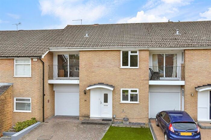 4 Bedroom Terraced House For Sale In Rose Bushes, Epsom Downs, Surrey, KT17
