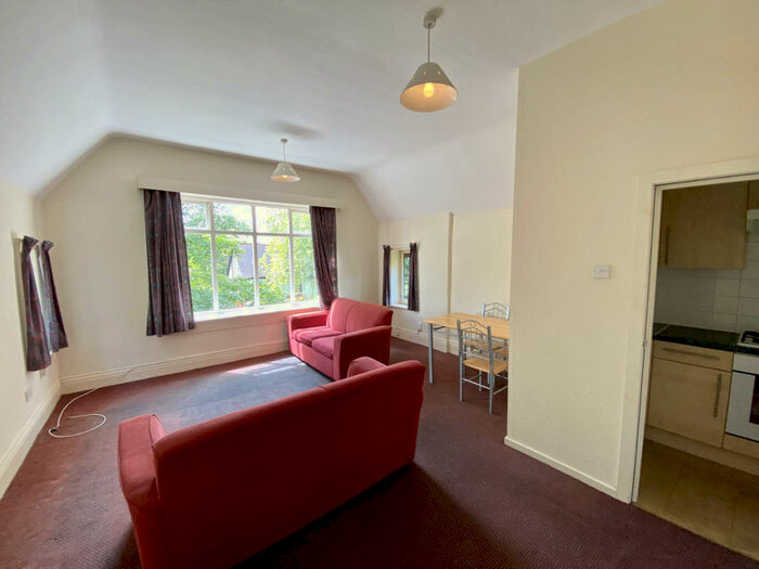 1 Bedroom Flat To Rent In Ballbrook Avenue, Didsbury, M20