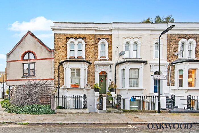 1 Bedroom Flat For Sale In Londesborough Road, London, N16