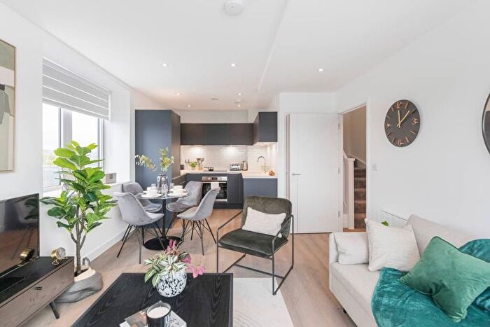 2 Bedroom Flat To Rent In Beckenham Rd, Beckenham, London, BR3