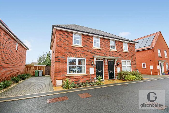 3 Bedroom Semi Detached House For Sale In Chestnut Drive, Horsford, NR10