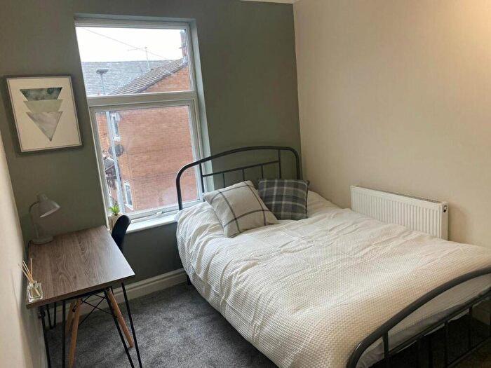 4 Bedroom End Of Terrace House To Rent In Emmanuel Street, Preston, PR1