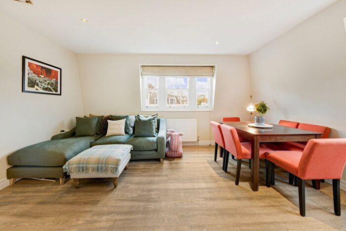 2 Bedroom Flat For Sale In Charlwood Street, Pimlico, SW1V