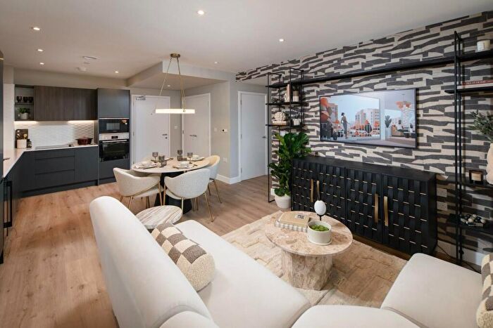 2 Bedroom Flat For Sale In Lombard Square, Plumstead, SE28
