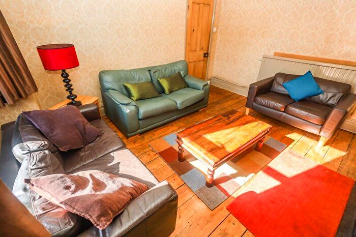 4 Bedroom Terraced House To Rent In Lytton Road, Bournemouth, BH1