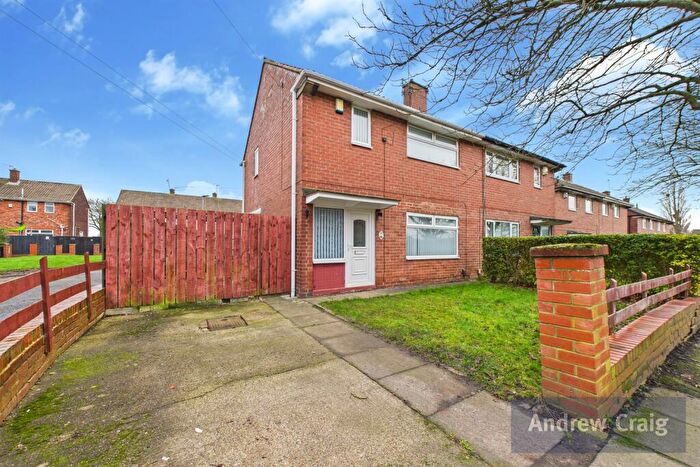 3 Bedroom Semi-Detached House For Sale In Ridgeway, Leam Lane, NE10