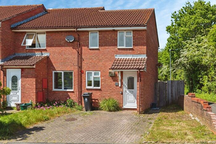 1 Bedroom End Of Terrace House For Sale In Oaktree Crescent, Bradley Stoke, Bristol, BS32