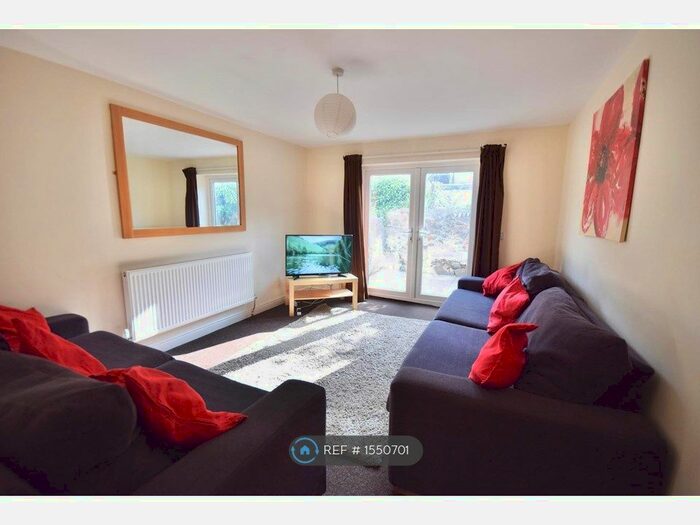 8 Bedroom Terraced House To Rent In Coburn Street, Cardiff, CF24