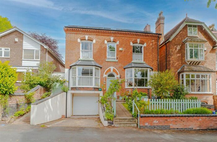 6 Bedroom Link Detached House For Sale In Prospect Road, Moseley, Birmingham, B13