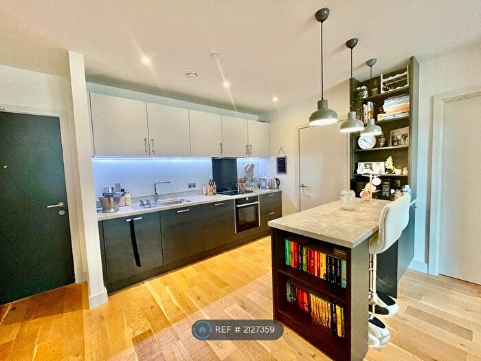 3 Bedroom Flat To Rent In Vesta Street, Manchester, M4