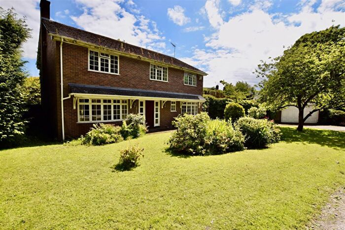 5 Bedroom Detached House For Sale In Meadow Court, Mollington, Chester, CH1