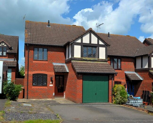 3 Bedroom Detached House To Rent In Oak End, Buntingford, Hertfordshire, SG9