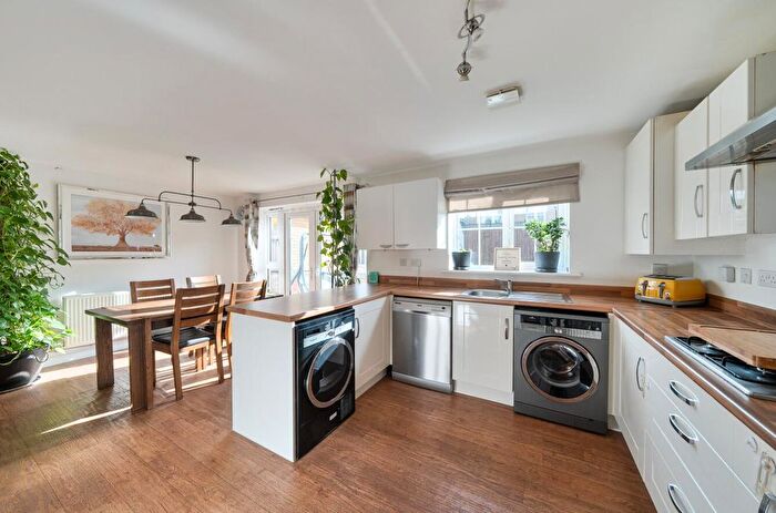 4 Bedroom Detached House For Sale In Cae Morfa, Neath, SA10