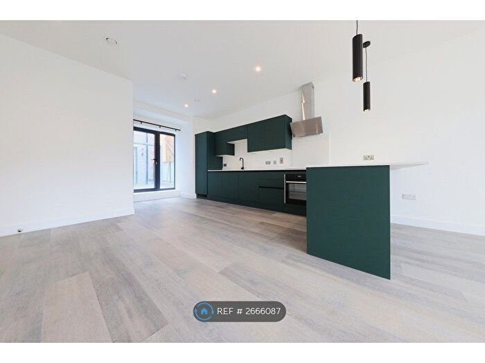 1 Bedroom Flat To Rent In High Street, Bromley, BR1