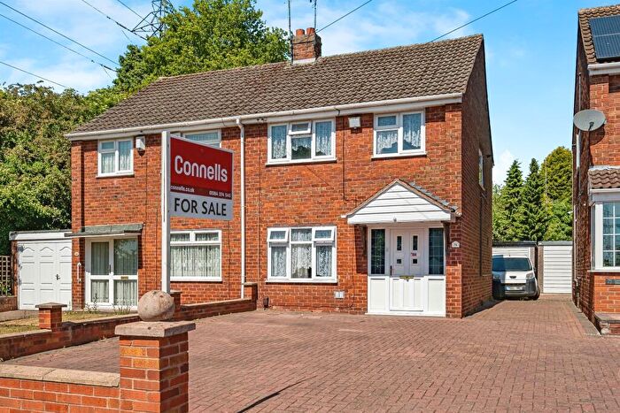 3 Bedroom Semi-Detached House For Sale In Queen Street, Pensnett, Brierley Hill, DY5