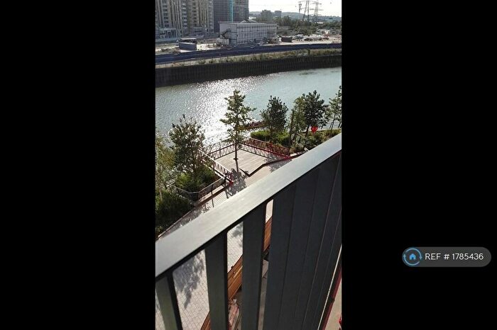 Studio To Rent In City Island Way, London, E14