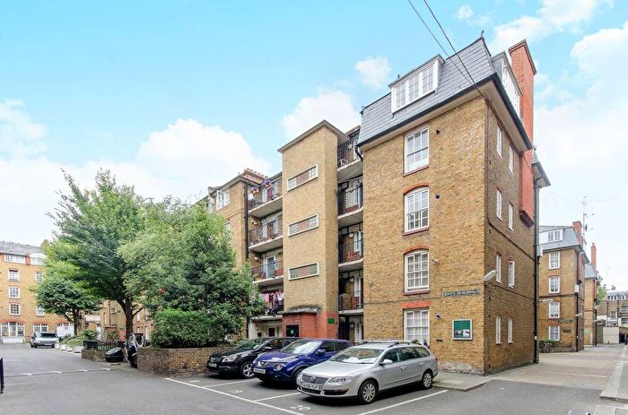 3 Bedroom Flat For Sale In Portpool Lane, Holborn, London, EC1N