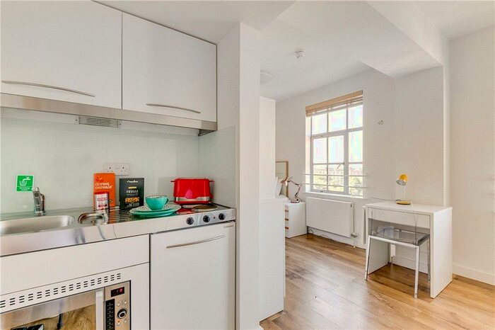Apartment To Rent In Princess Beatrice House, Chelsea, London, SW10