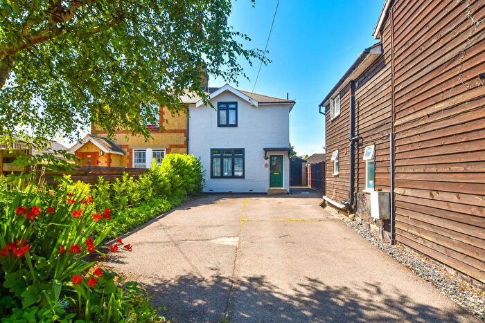 3 Bedroom Semi-Detached House For Sale In Brewers End, Takeley, CM22