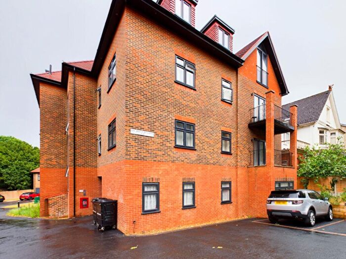 2 Bedroom Apartment To Rent In Harewood Road, South Croydon, CR2