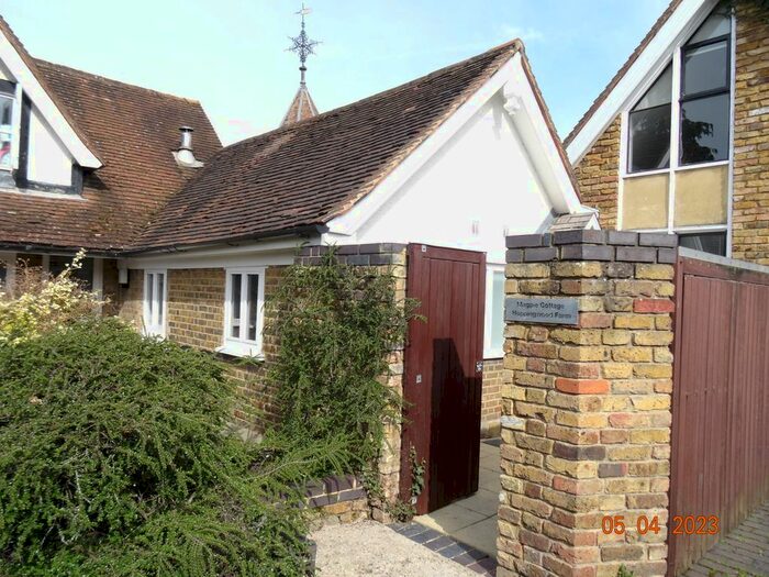 1 Bedroom Semi-Detached House To Rent In Robin Hood Way, London, SW20
