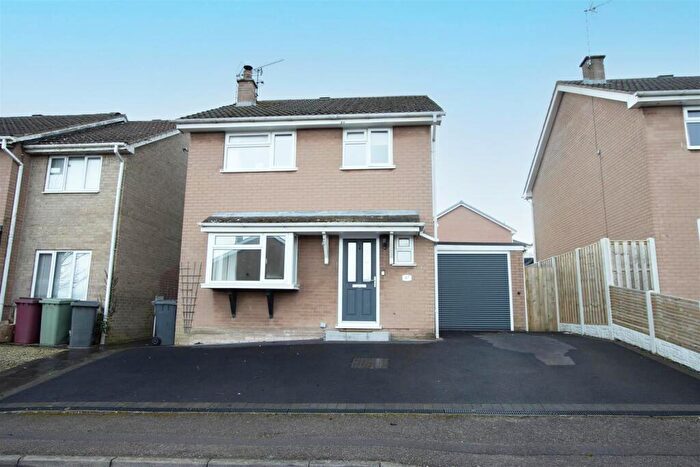 3 Bedroom Detached House For Sale In Nottingham Drive, Wingerworth, Chesterfield, S42