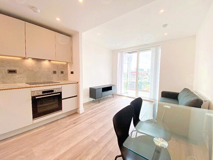 1 Bedroom Flat For Sale In The Regent, Snowhill Hill Wharf, Shadwell Street, Birmingham, B4